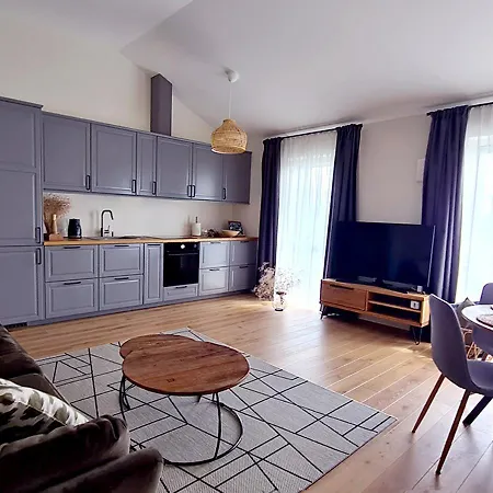 Jaukus Ir Sviesus Seimos Apartamentai Kunigiskiuose - Vakaris Vejas Apartment *